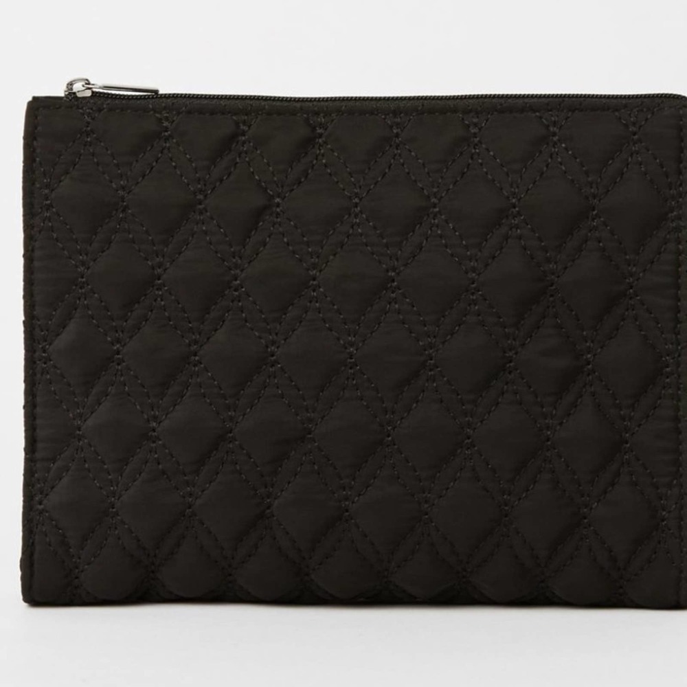 Fabletics The Cosmetic Bag NWT - Picture 4 of 4